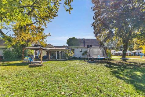 809 Curtis Avenue Cuyahoga Falls OH 44221