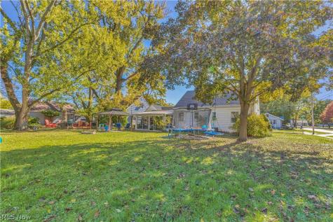 809 Curtis Avenue Cuyahoga Falls OH 44221