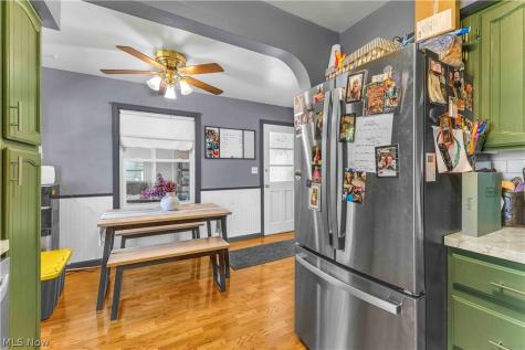 809 Curtis Avenue Cuyahoga Falls OH 44221