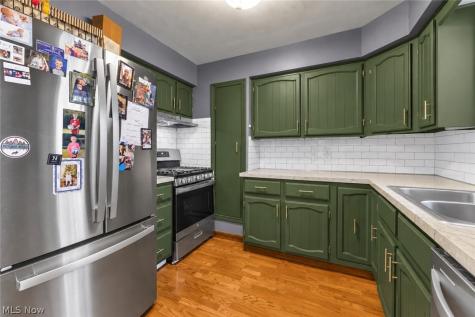 809 Curtis Avenue Cuyahoga Falls OH 44221