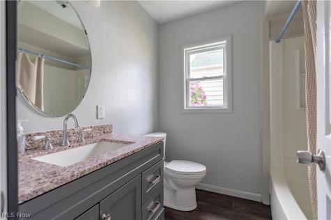 944 Donald Avenue Akron OH 44306