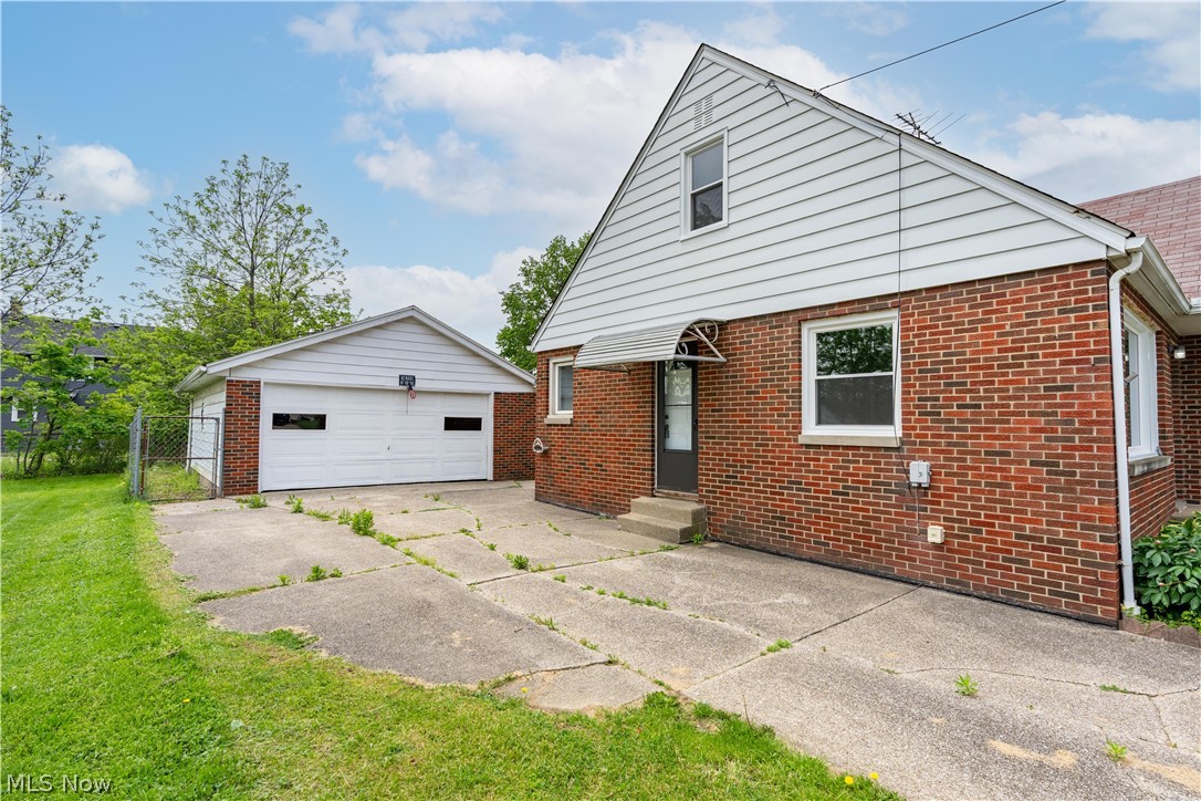 944 Donald Avenue Akron OH 44306