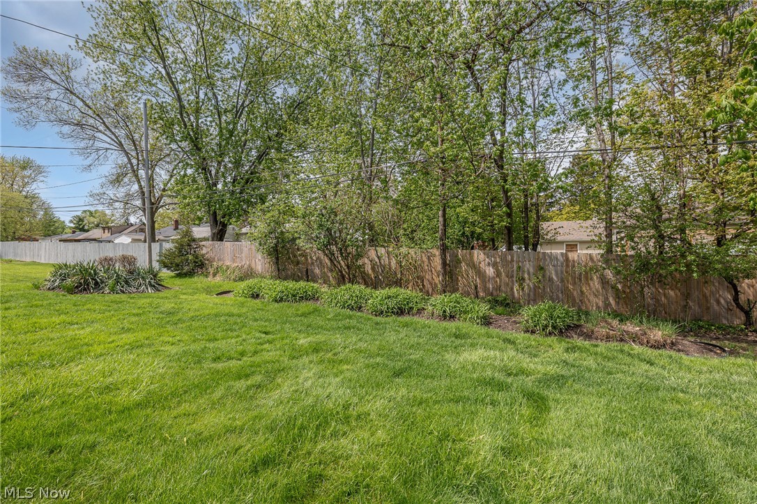 13366 Richards Drive Strongsville OH 44149