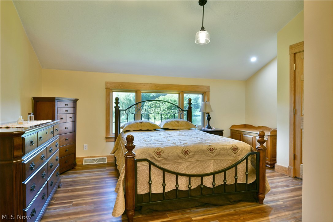 5305 Warren Sharon Road Vienna OH 44473