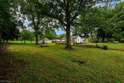 2933 S Hametown Road Norton OH 44203