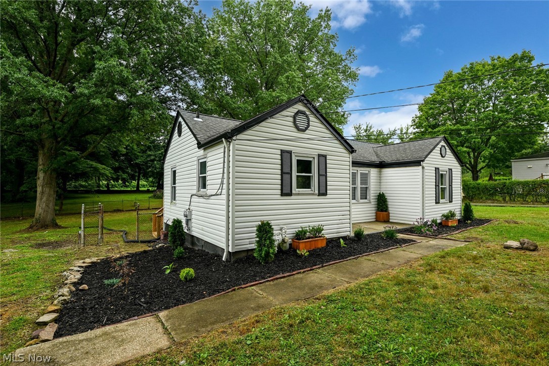 2933 S Hametown Road Norton OH 44203