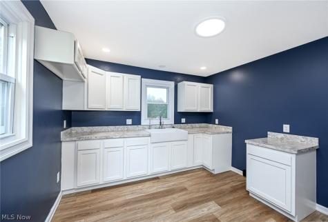 2933 S Hametown Road Norton OH 44203