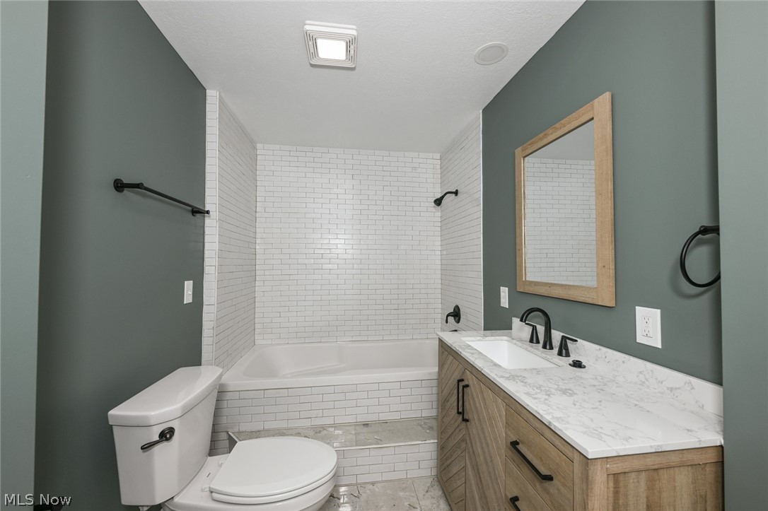2933 S Hametown Road Norton OH 44203