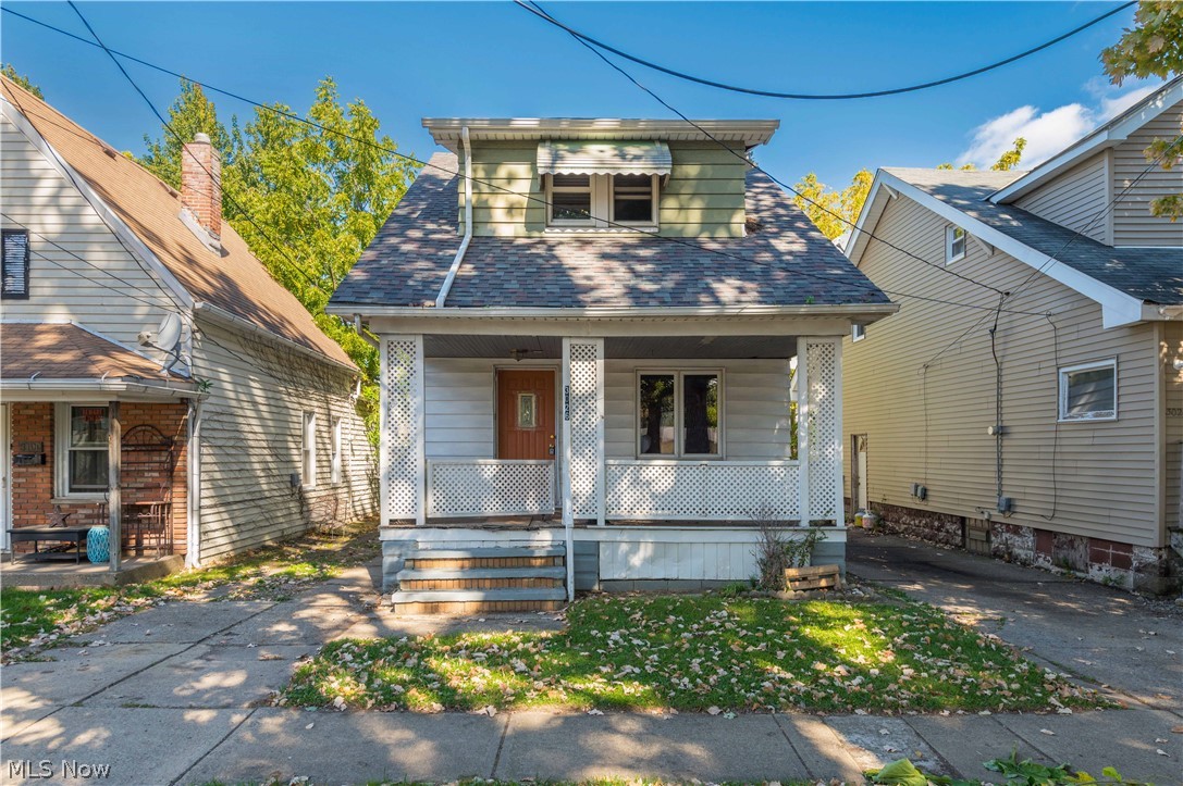 3026 Saratoga Cleveland OH 44109