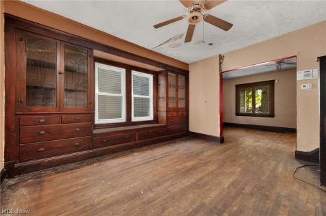 3026 Saratoga Cleveland OH 44109