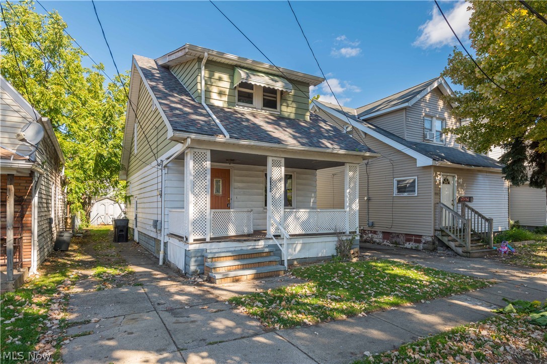 3026 Saratoga Cleveland OH 44109
