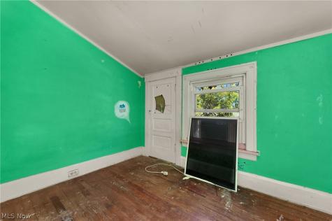3026 Saratoga Cleveland OH 44109