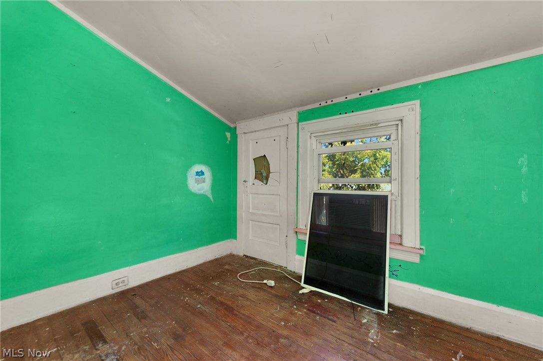 3026 Saratoga Cleveland OH 44109