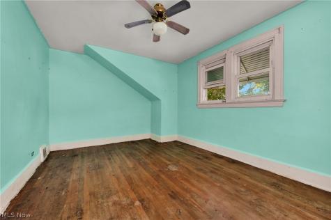 3026 Saratoga Cleveland OH 44109