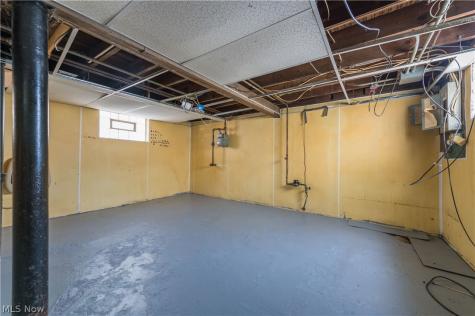 3026 Saratoga Cleveland OH 44109