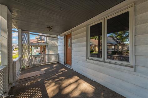 3026 Saratoga Cleveland OH 44109