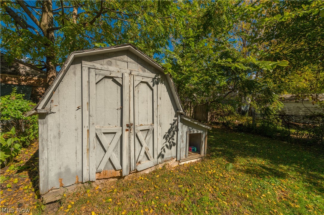 3026 Saratoga Cleveland OH 44109