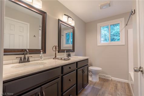 5265 Pin Oak Street NW Massillon OH 44647