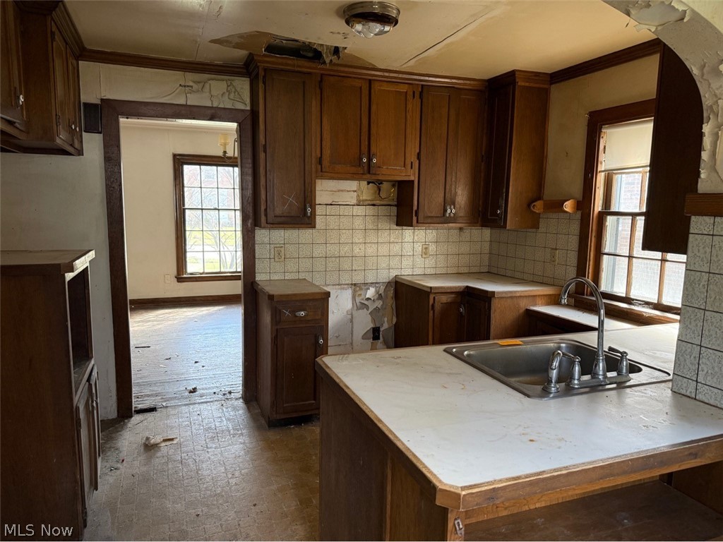 16173 Glynn Road East Cleveland OH 44112