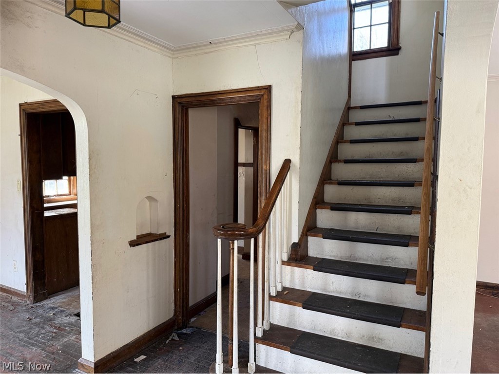 16173 Glynn Road East Cleveland OH 44112
