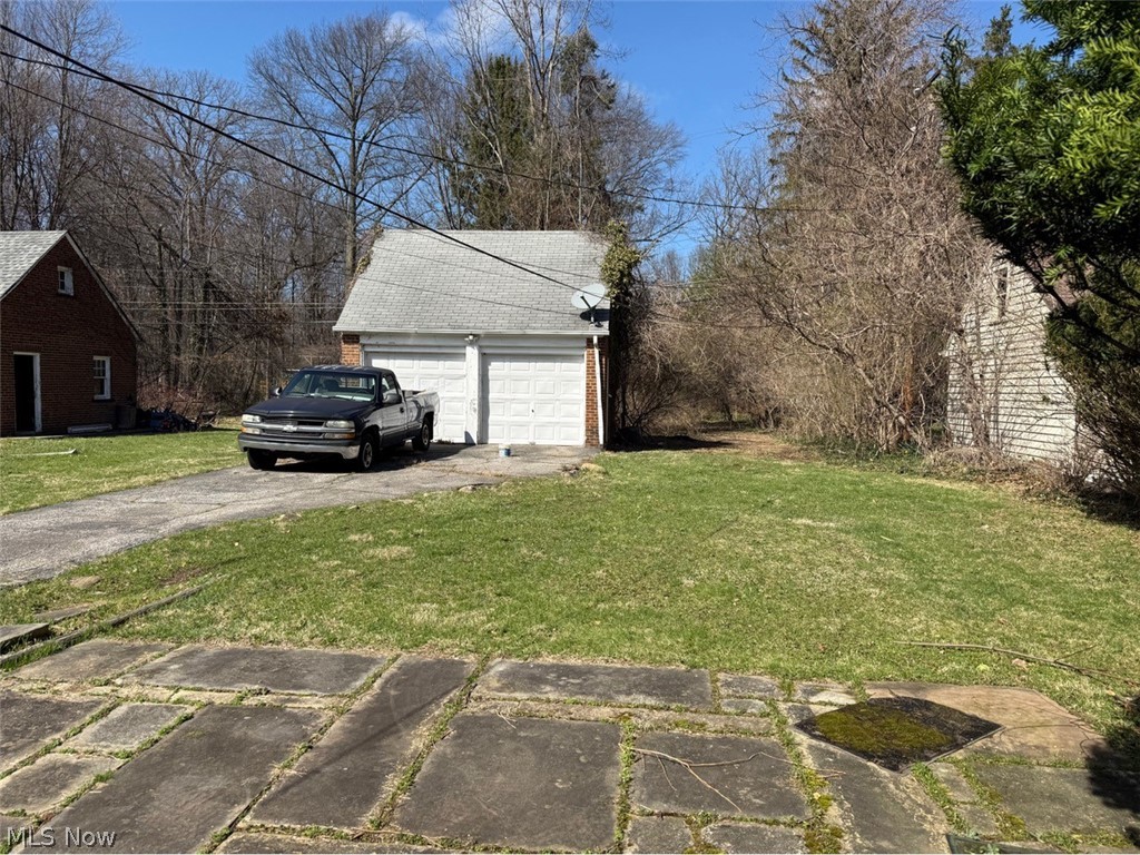 16173 Glynn Road East Cleveland OH 44112