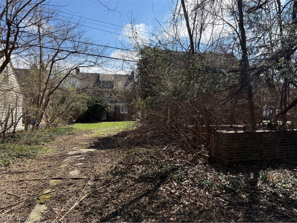 16173 Glynn Road East Cleveland OH 44112