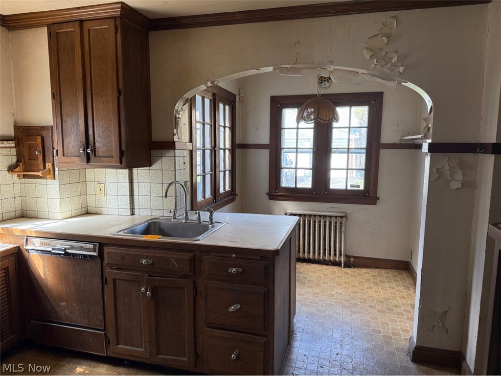 16173 Glynn Road East Cleveland OH 44112