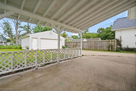 241 Harwood Street Elyria OH 44035