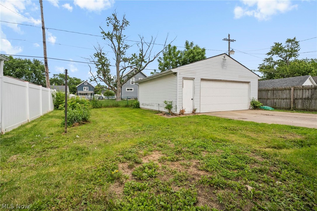 241 Harwood Street Elyria OH 44035