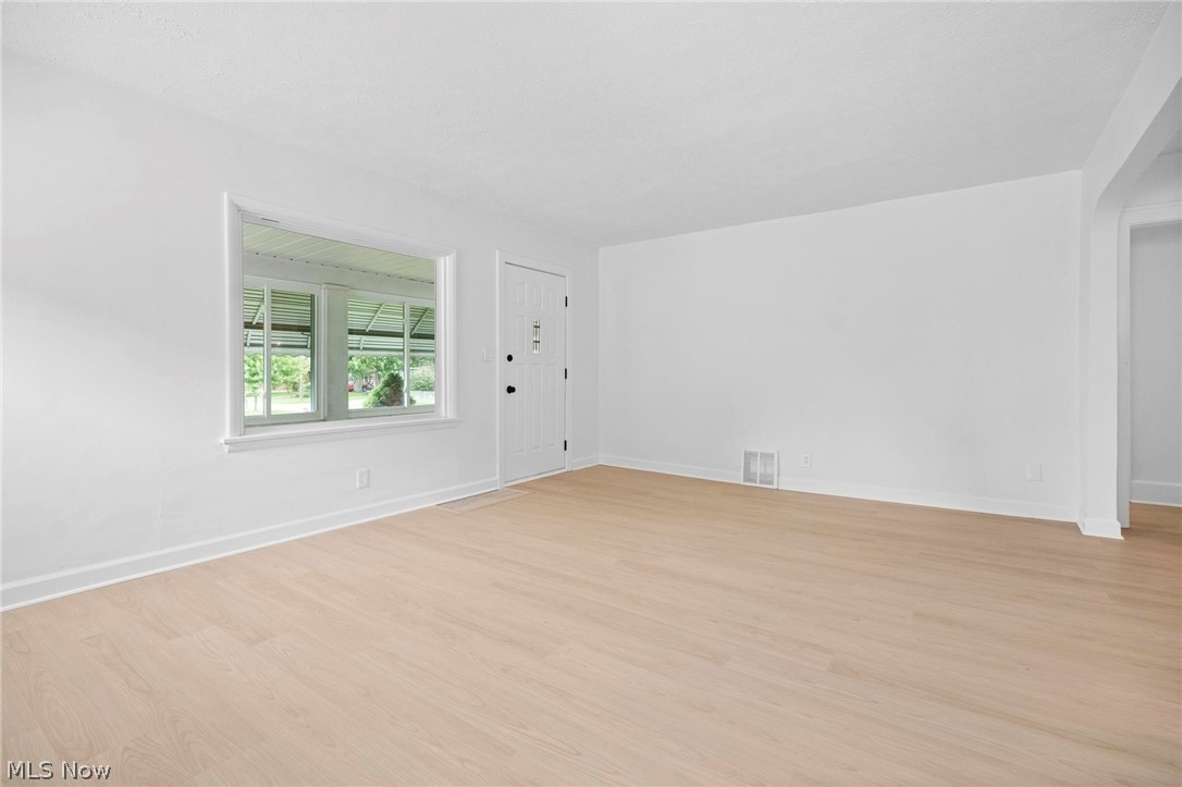 241 Harwood Street Elyria OH 44035
