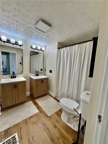 211 Morrison Avenue Cuyahoga Falls OH 44221