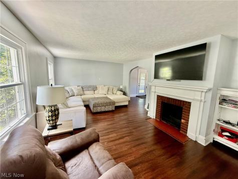 211 Morrison Avenue Cuyahoga Falls OH 44221