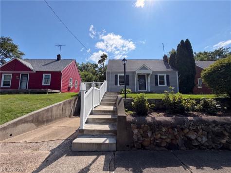841 Chinook Avenue Akron OH 44305