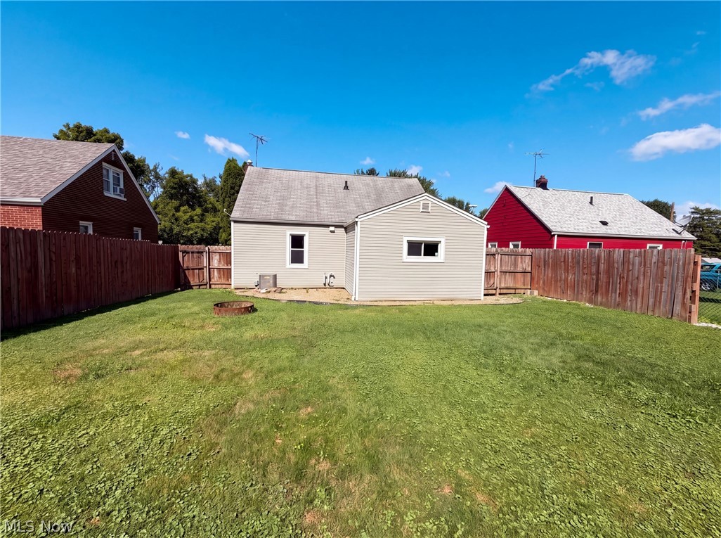 841 Chinook Avenue Akron OH 44305