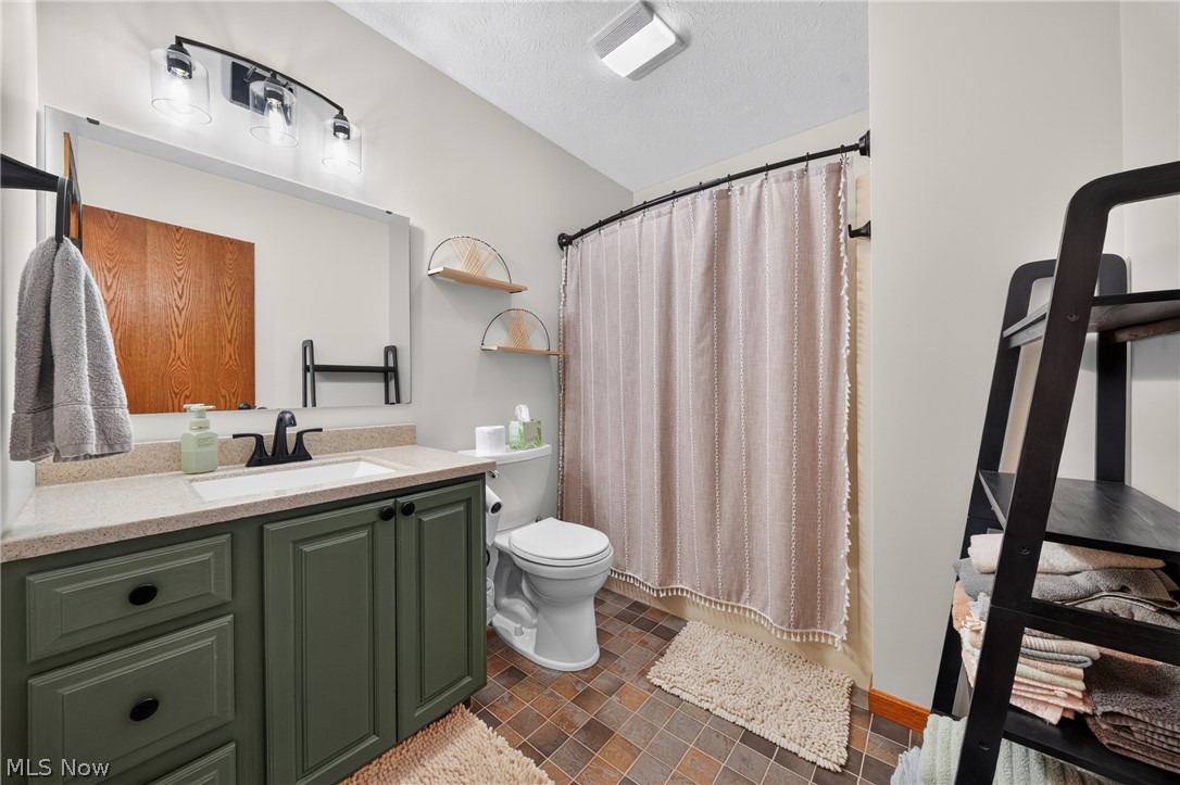 413 Brittany Lane Jefferson OH 44047