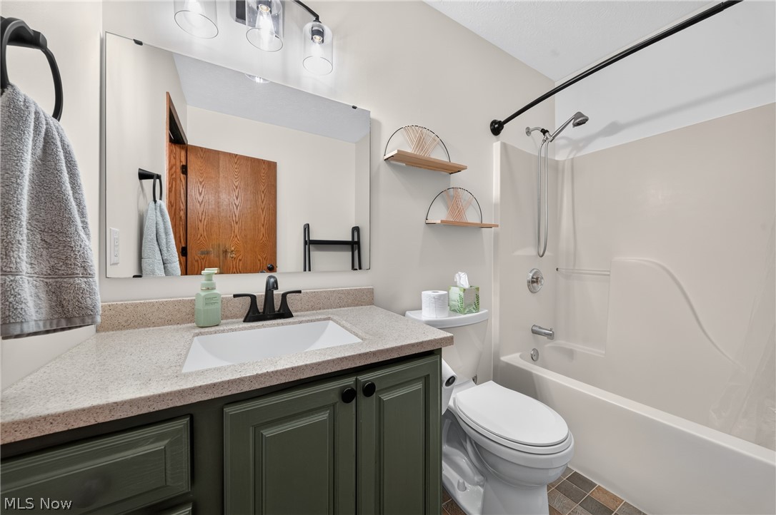 413 Brittany Lane Jefferson OH 44047