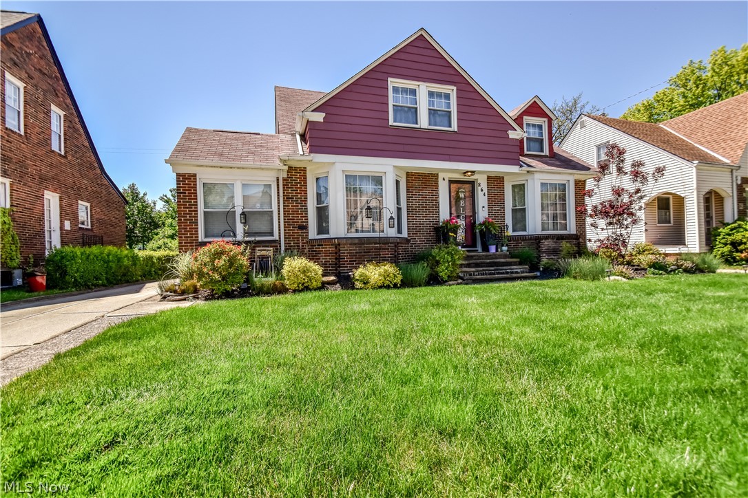 864 Medford Road Cleveland Heights OH 44121
