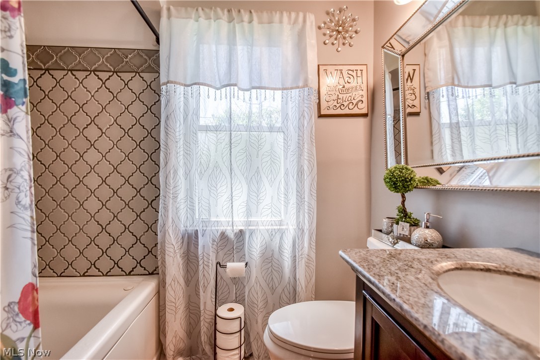 864 Medford Road Cleveland Heights OH 44121