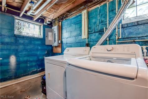 864 Medford Road Cleveland Heights OH 44121