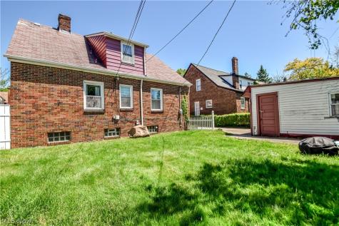 864 Medford Road Cleveland Heights OH 44121