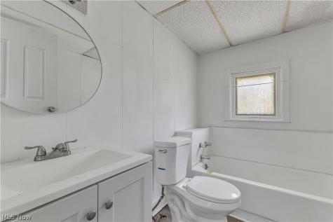 983 E 141st Street Cleveland OH 44110