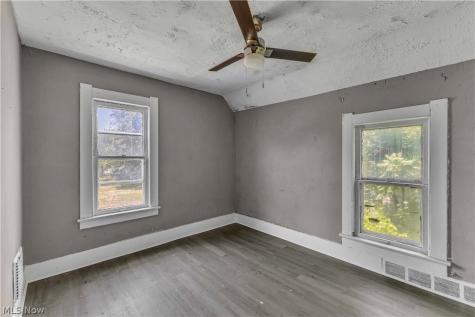 983 E 141st Street Cleveland OH 44110
