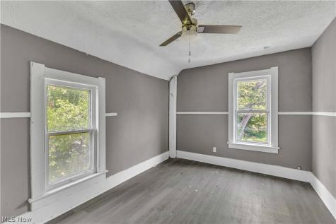 983 E 141st Street Cleveland OH 44110