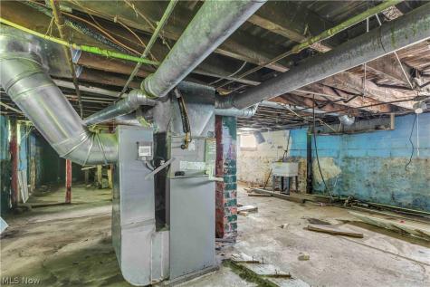 983 E 141st Street Cleveland OH 44110