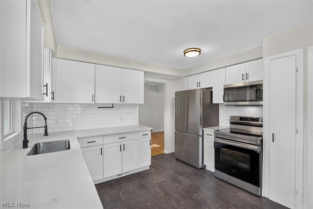 4223 Canterbury Road North Olmsted OH 44070