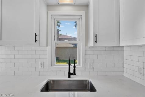 4223 Canterbury Road North Olmsted OH 44070