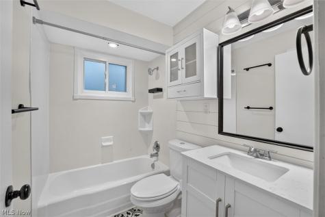 4223 Canterbury Road North Olmsted OH 44070