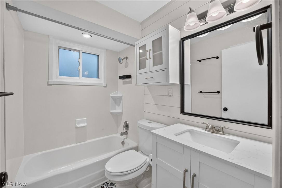 4223 Canterbury Road North Olmsted OH 44070