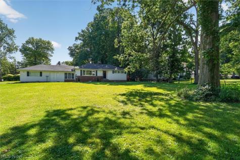 4223 Canterbury Road North Olmsted OH 44070