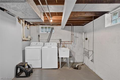 4223 Canterbury Road North Olmsted OH 44070